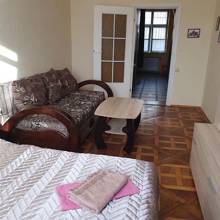 Apartment On Lysenka 27 إلفيف المظهر الخارجي الصورة